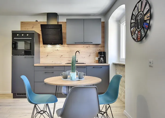 In Croatia Near Stunning Coastline Póla