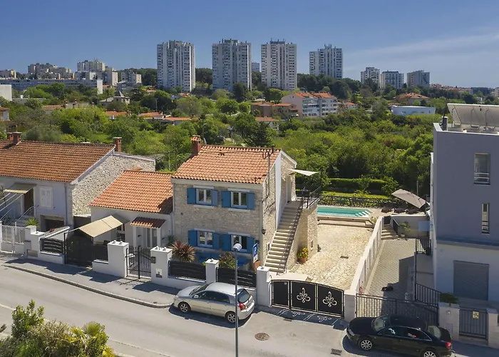 In Croatia Near Stunning Coastline * Póla