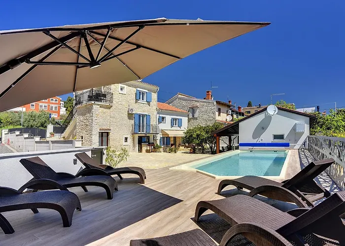 In Croatia Near Stunning Coastline * Póla