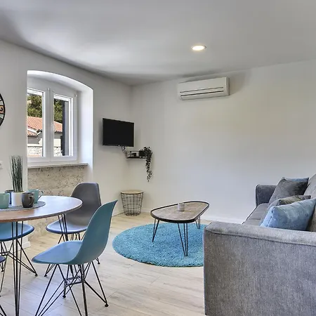 In Croatia Near Stunning Coastline Apartment *