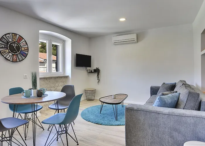 In Croatia Near Stunning Coastline Appartement *